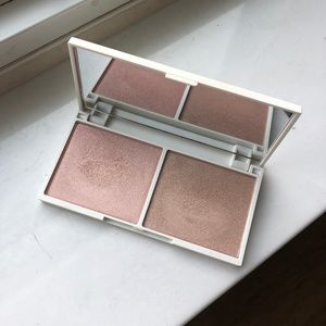Vintage Cosmetics Highlighting Duo